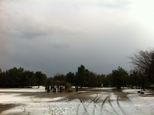 御経塚遺跡公園はうっすらと雪がつもっていました